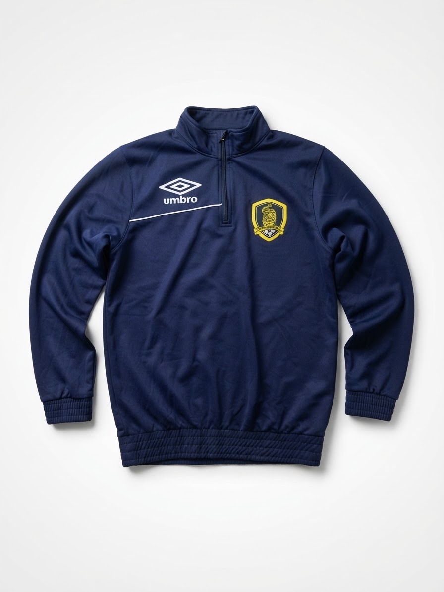 Sweat d'entraînement Umbro (modèle quart de zippé / mock neck de couleur bleu marine)