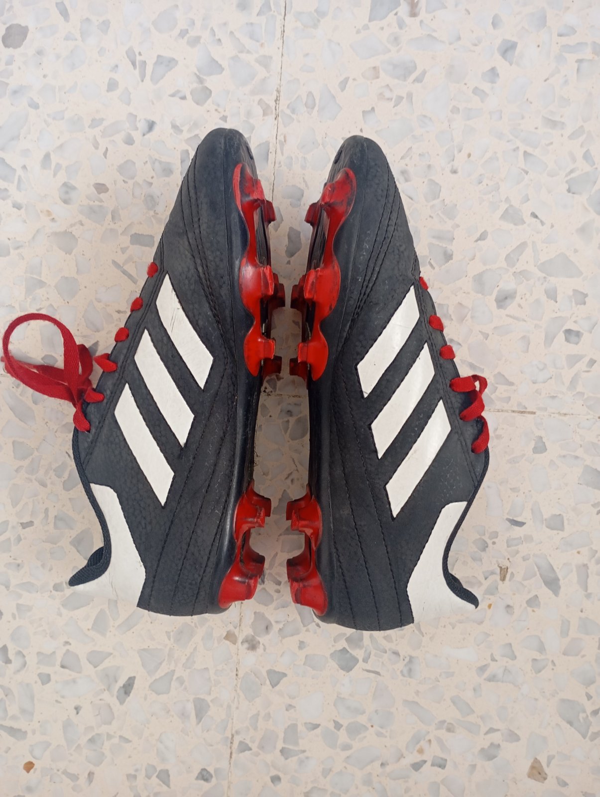 Des crampons de football
