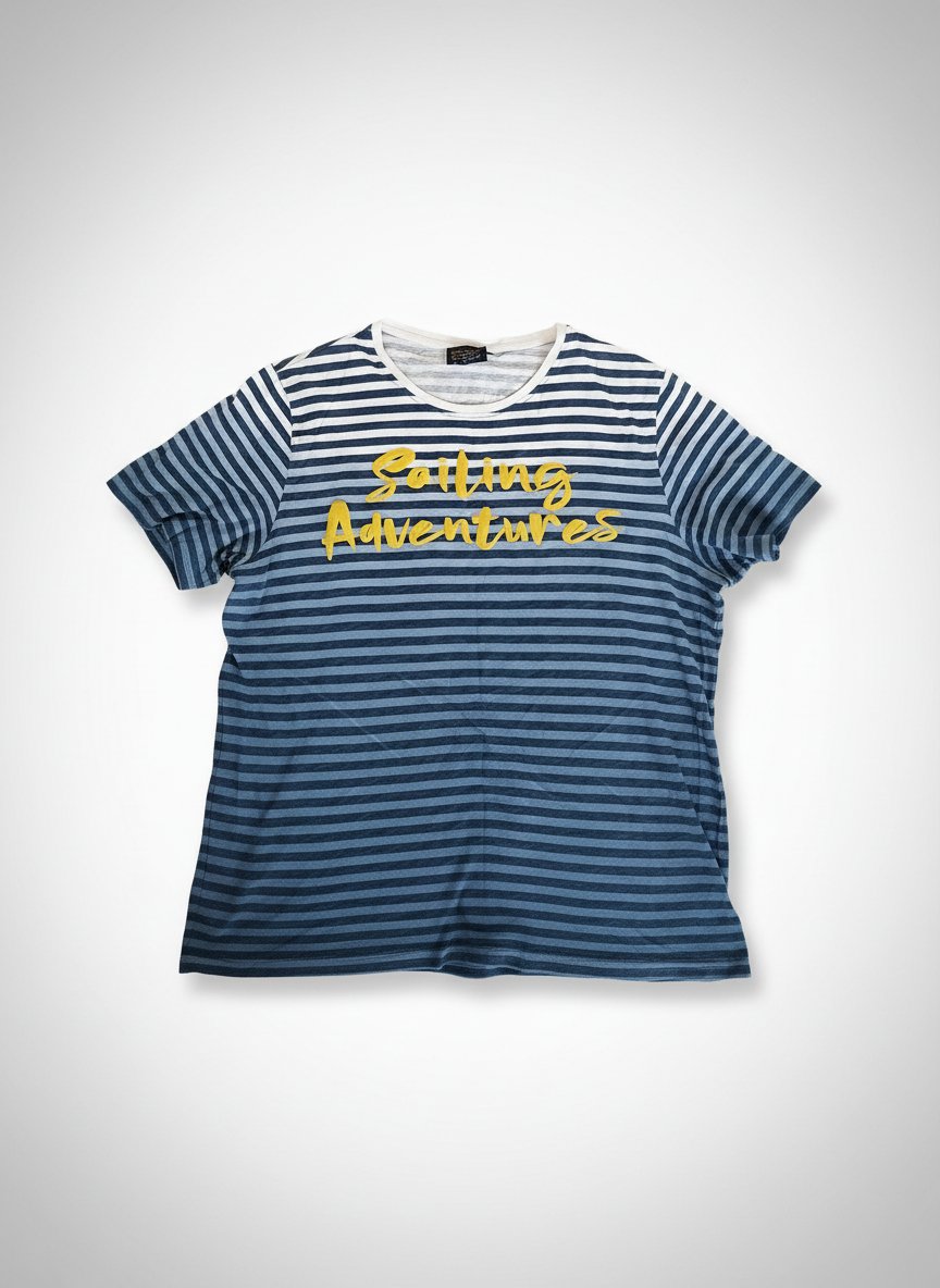 T-shirt blanc et bleu