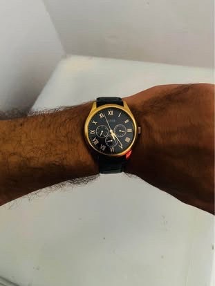 Guess Hommes Analogique Quartz Montre avec Bracelet en Cuir W1130G3