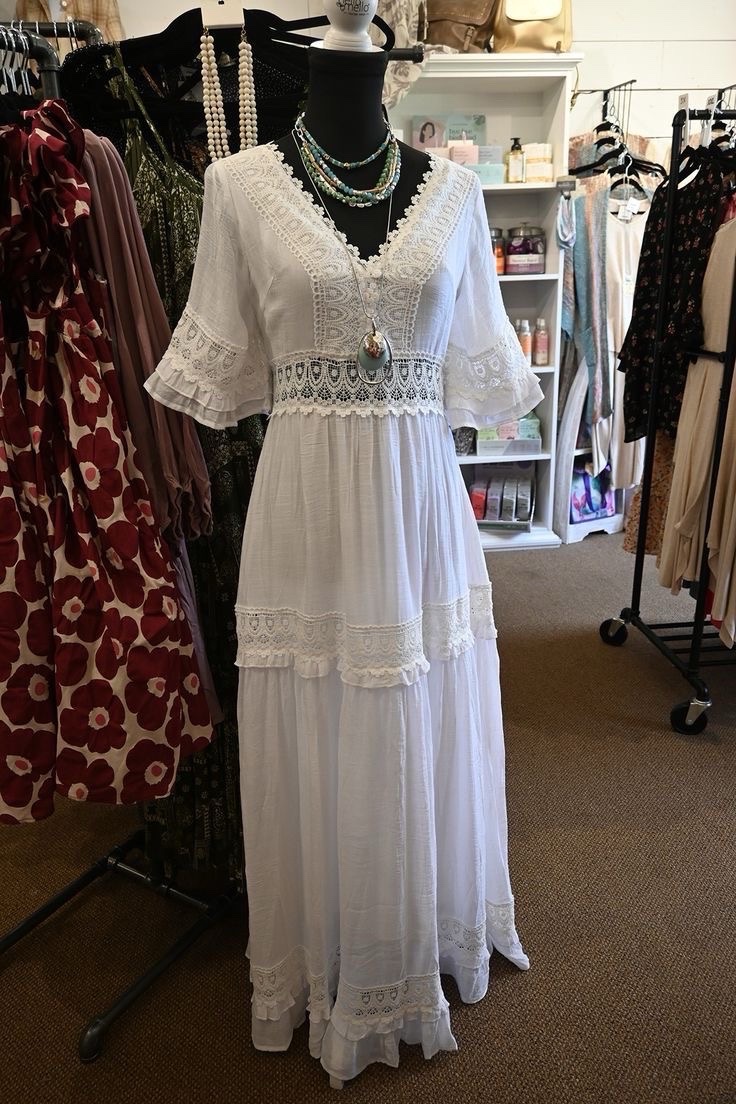 -20% avec le code SIXSEVEN Robe blanche taille S\M neuveeeeeeeeeee