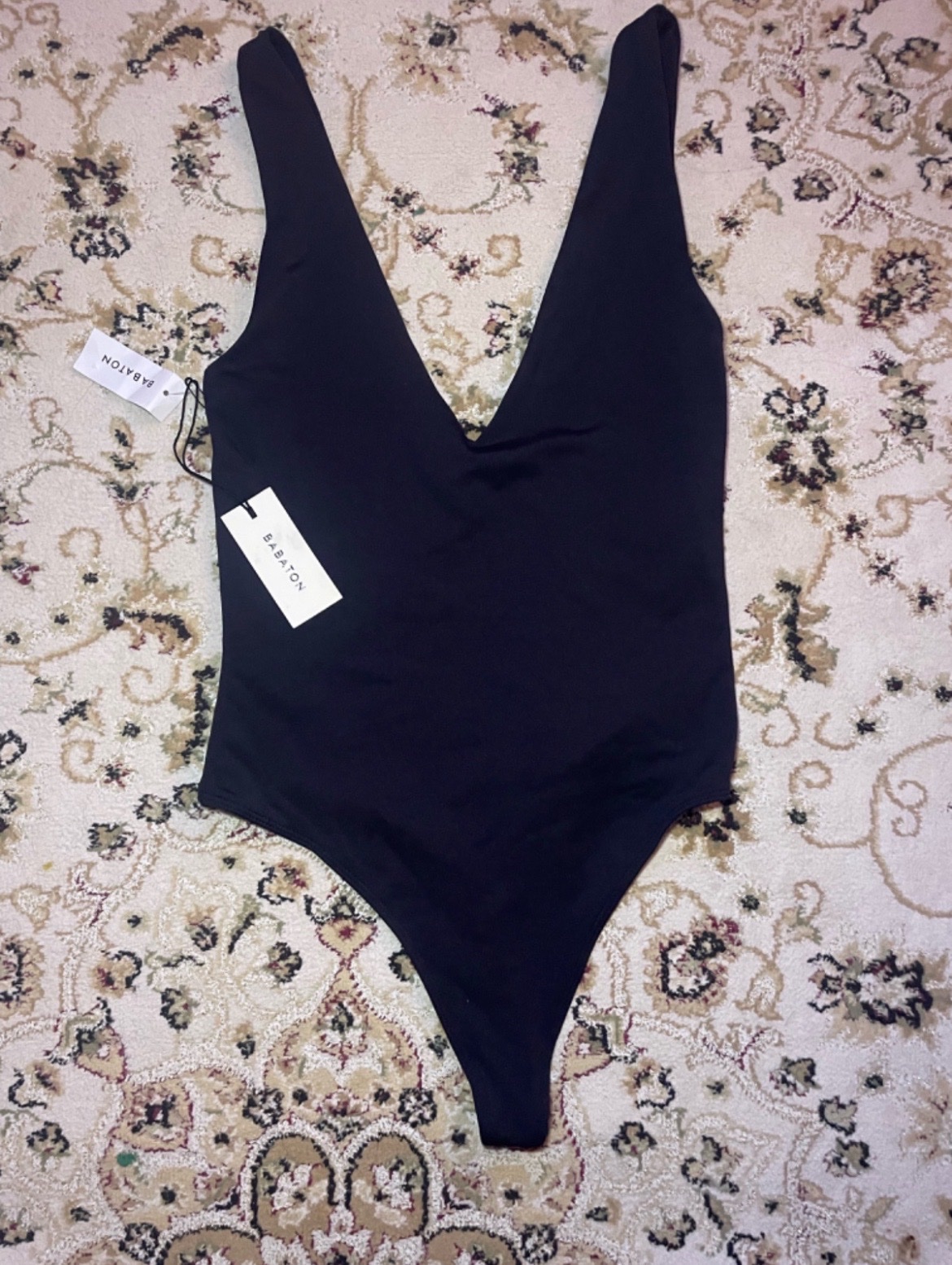 Maillot de la marque  babaton, taille S neuf avec  étiquette