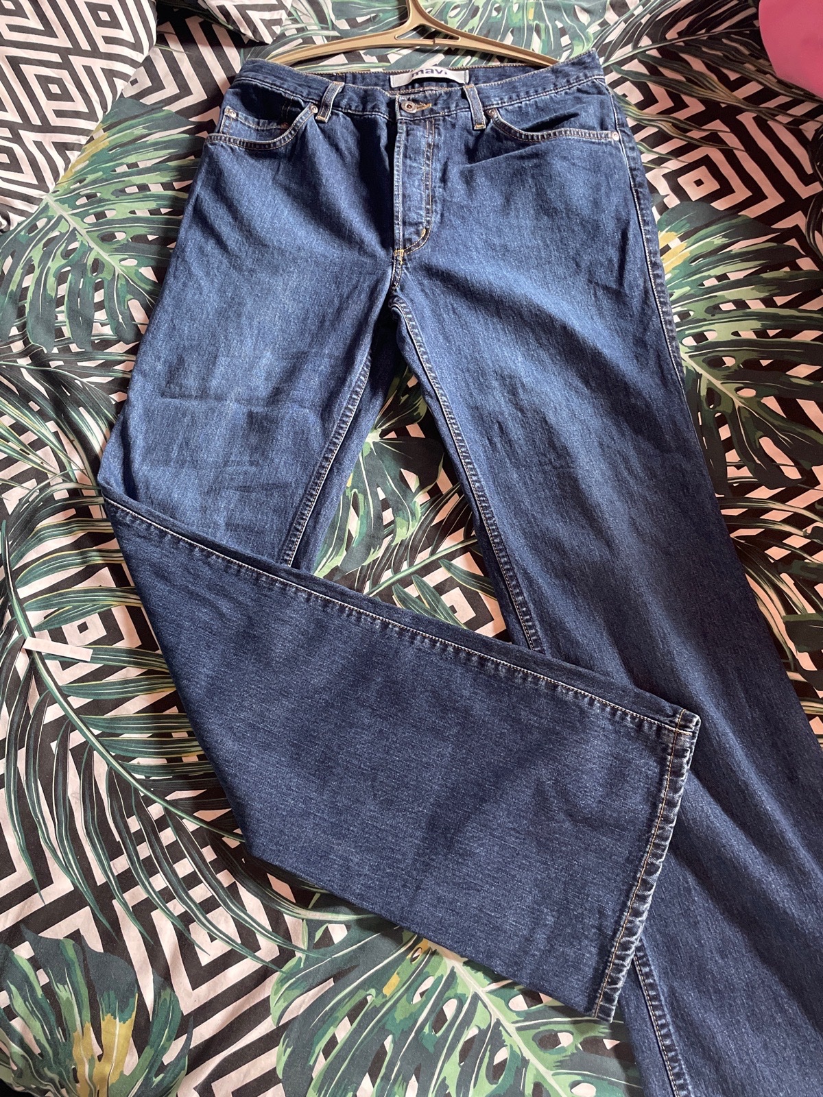 Pantalon taille m neuf sans  étiquette