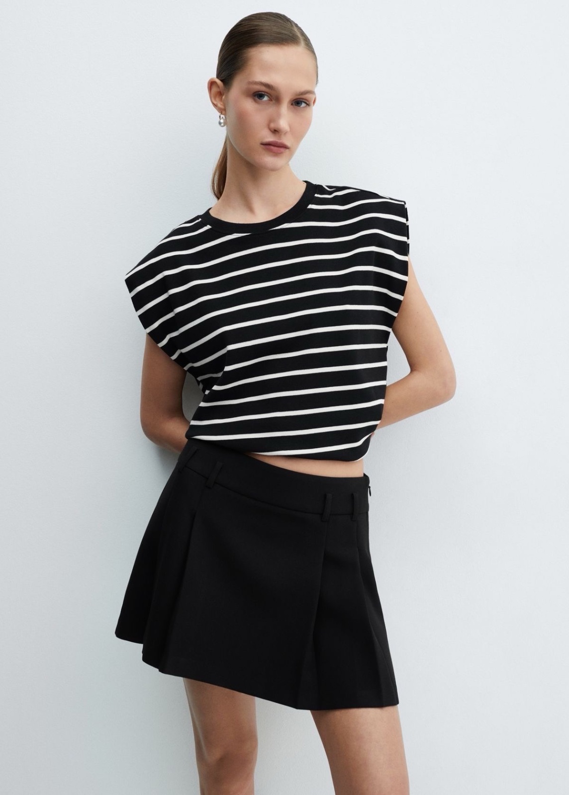 T-shirt de la marque MANGO TAILLE 36