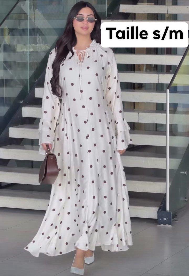 Robe polka dots neuve avec etiquette taille m 