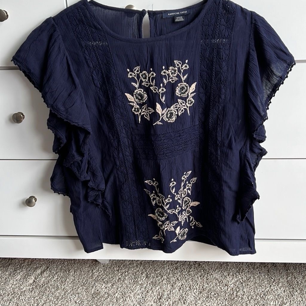  Tshirt Pull taille S en bleu marine de la marque american angel 💕💕💕 