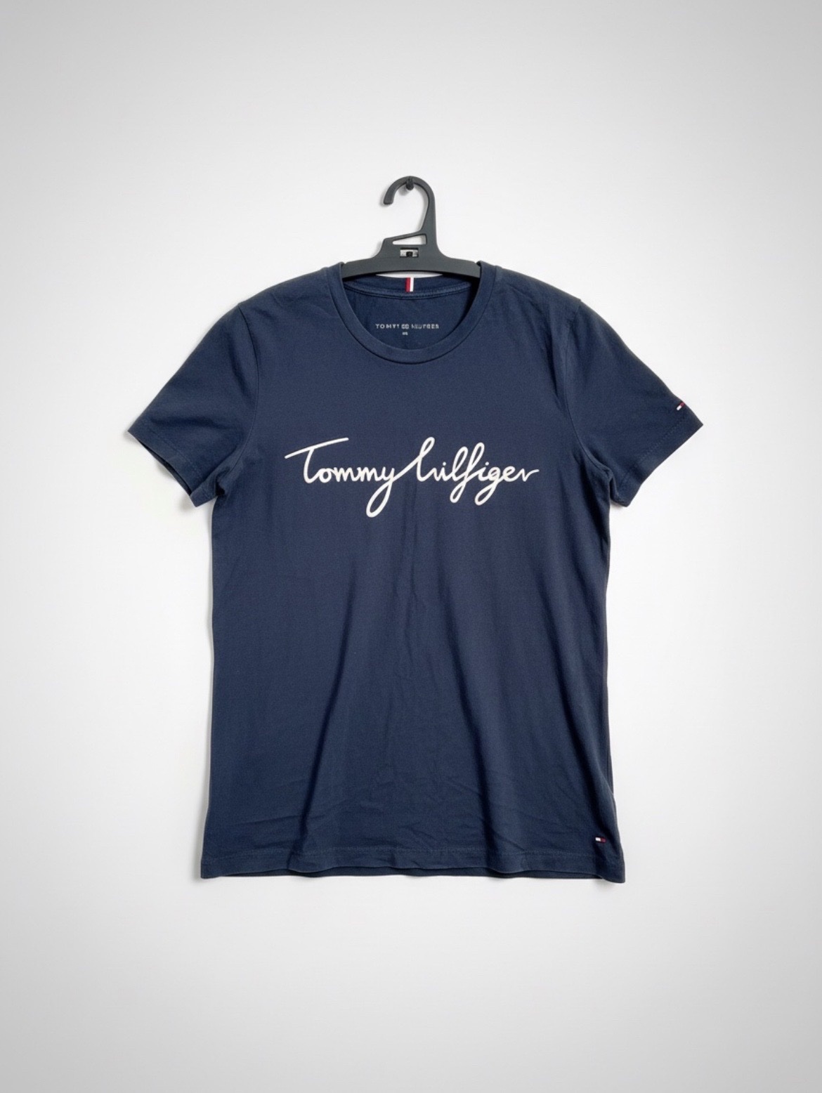 Pull de la marque TOMMY HILFIGER taille S 