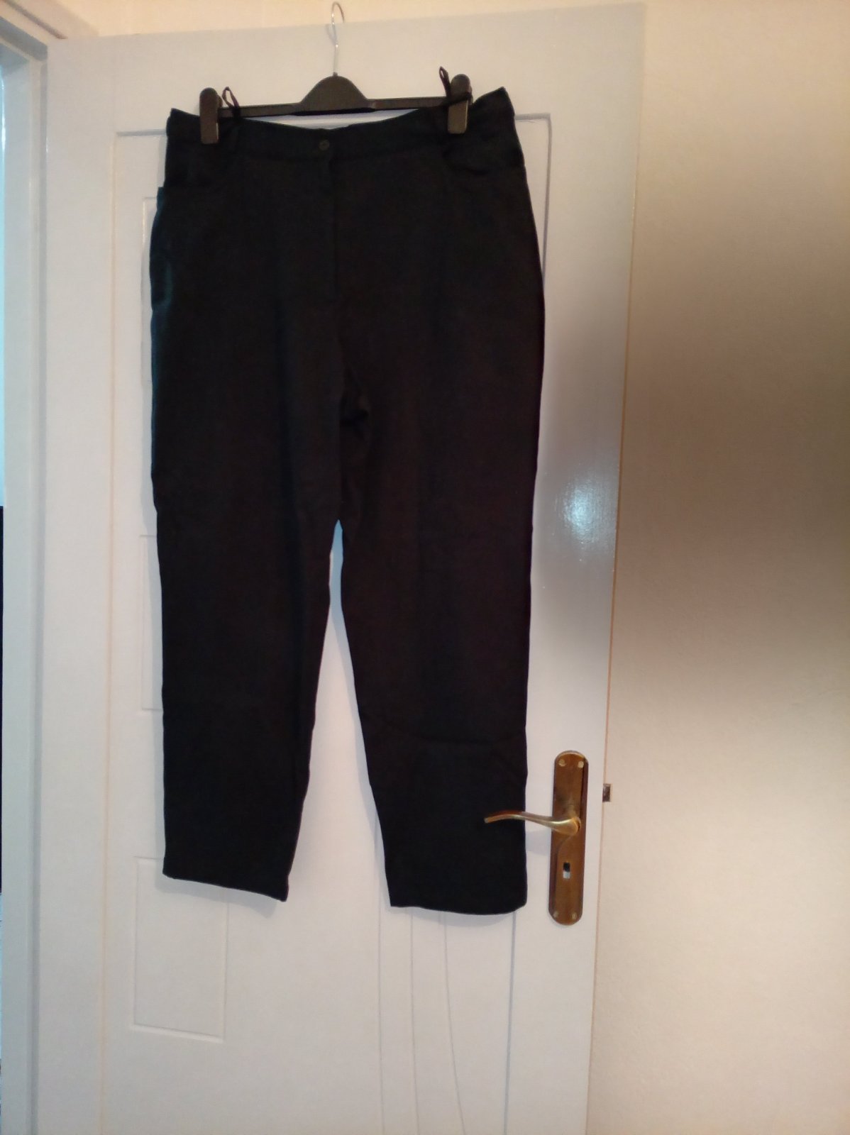 Des Pantalons à vendres taille 44 46 