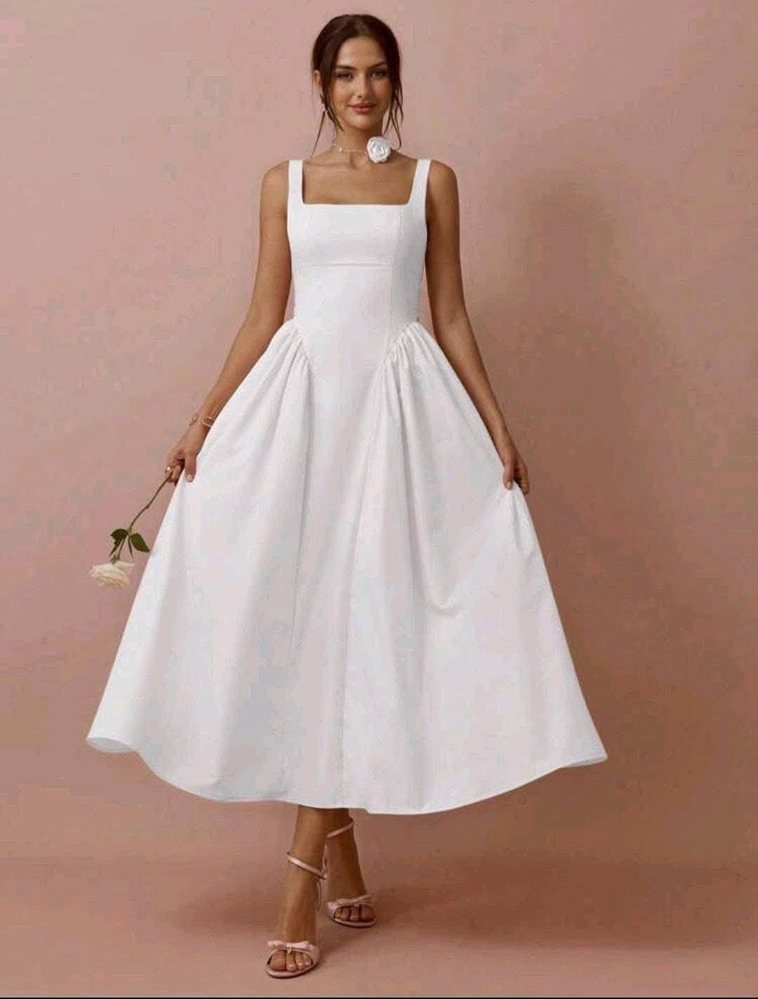 Robe blanc a vndre avec ettiquette 