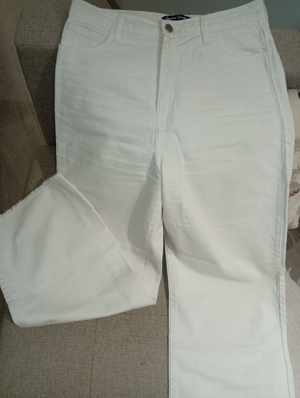 Jean chic de couleur blanc 