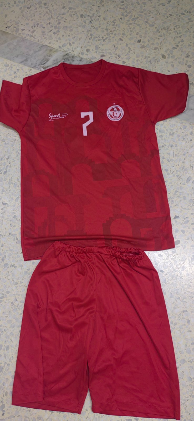 Tenu foot 