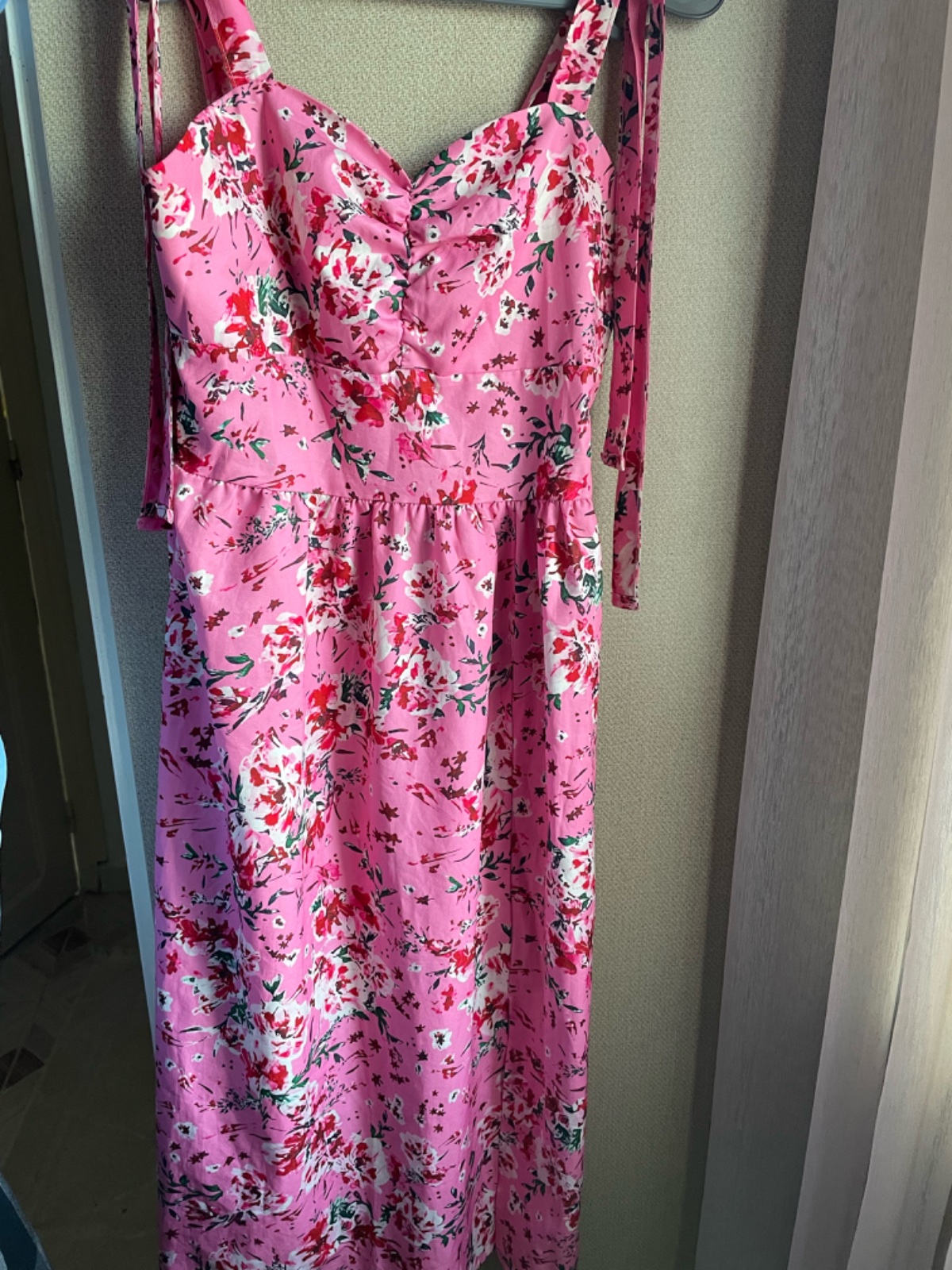 Robe rose fleuri 