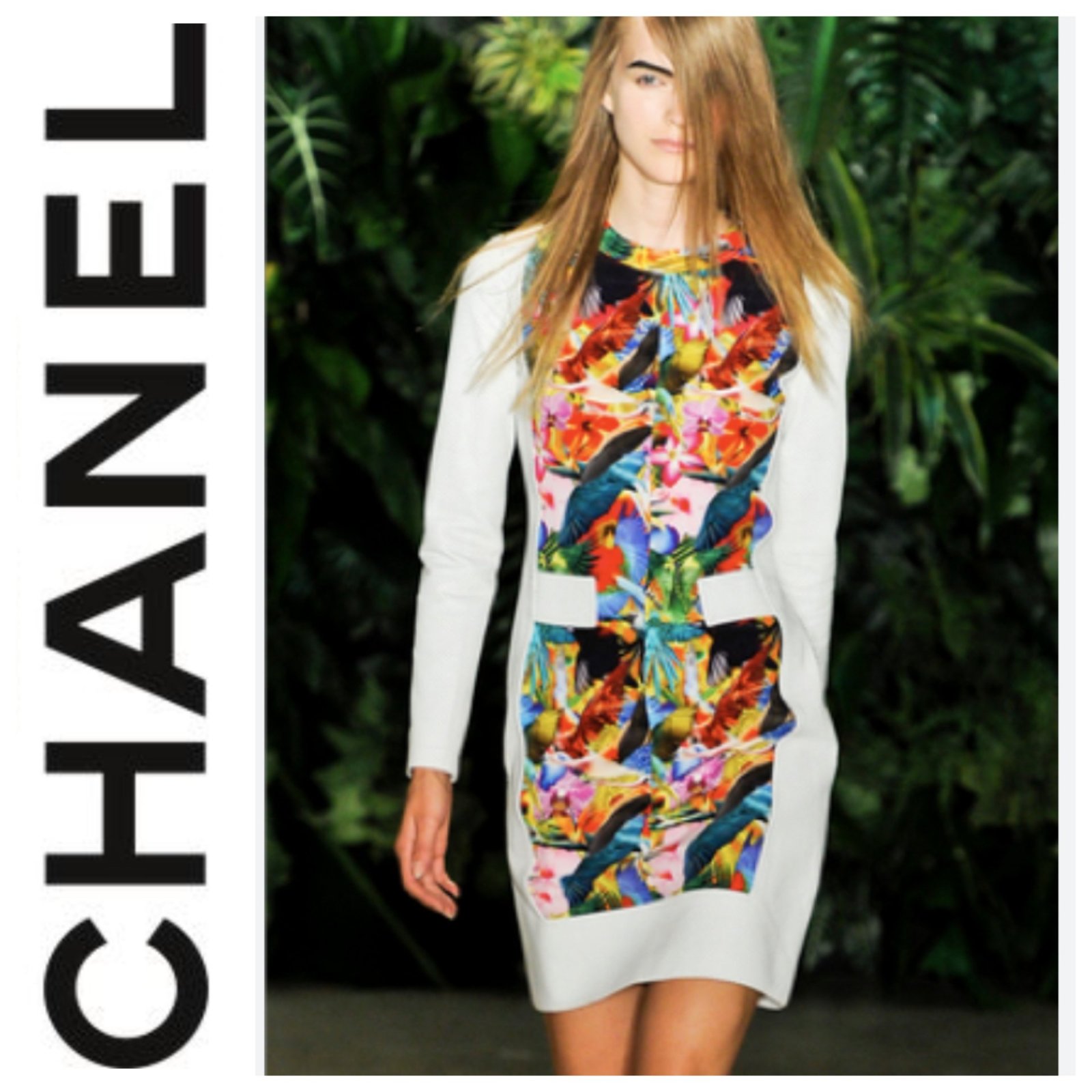 Une magnifique robe à imprimé tropical en soie 