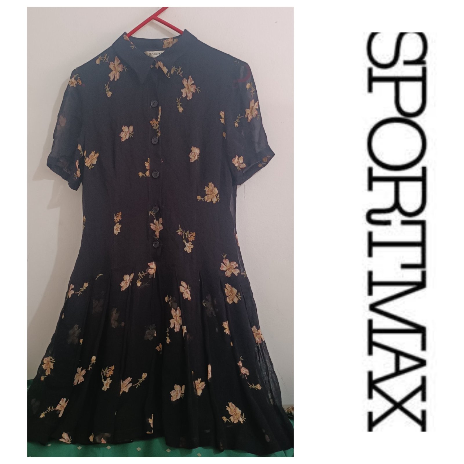 Une jolie robe AUTHENTIQUE de la marque SPORTMAX 