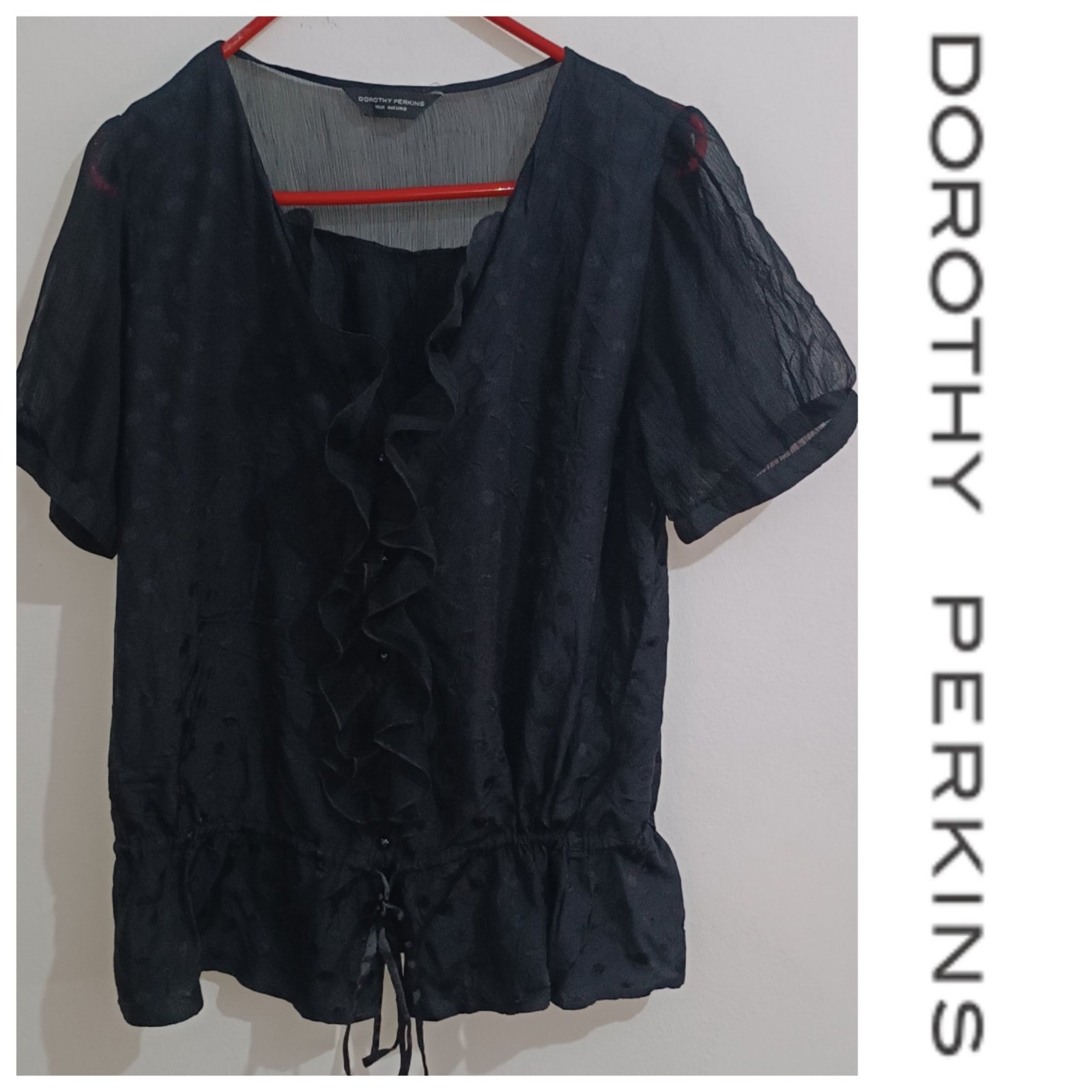 Une chemise de la marque DOROTHY  PERKINS 
