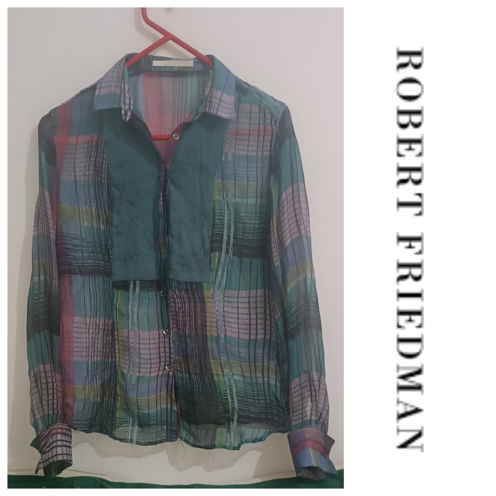 Une robe stylée 95% en soie AUTHENTIQUE de la marque ROBERT FRIEDMAN