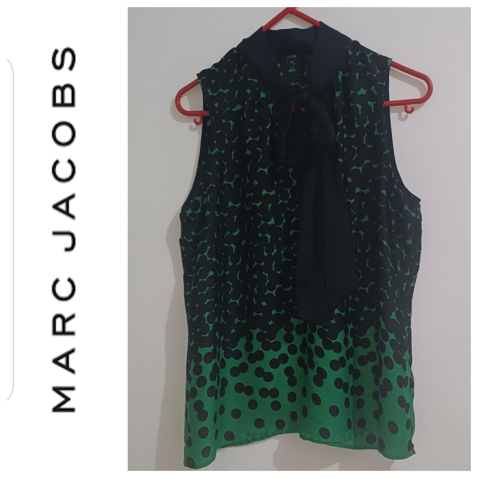 Une jolie blouse de la marque JACOBS 
