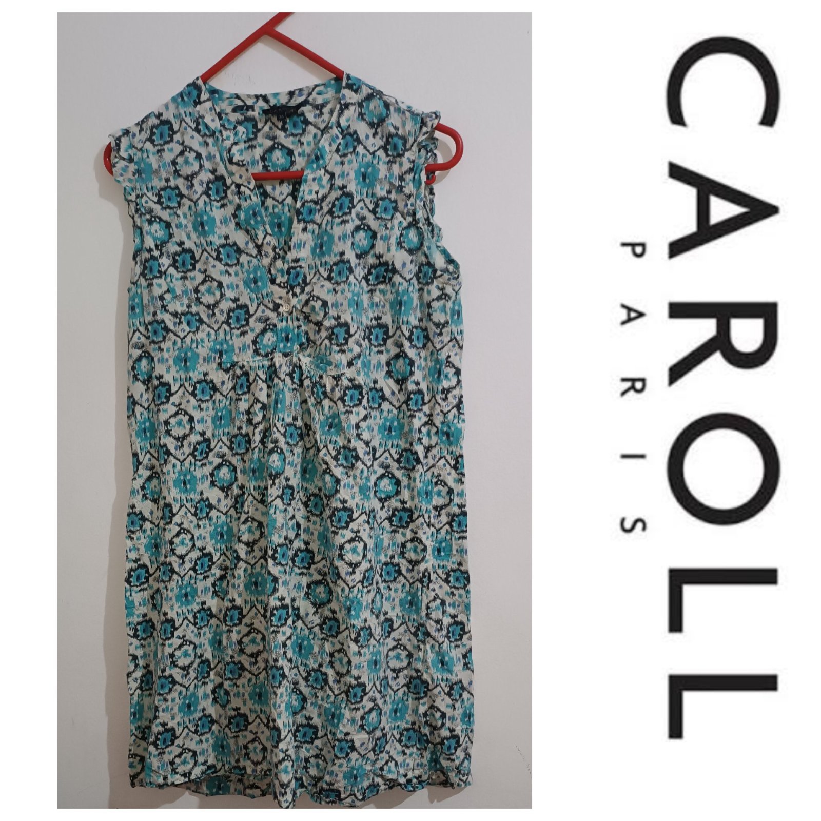 Une robe de la marque CAROLL