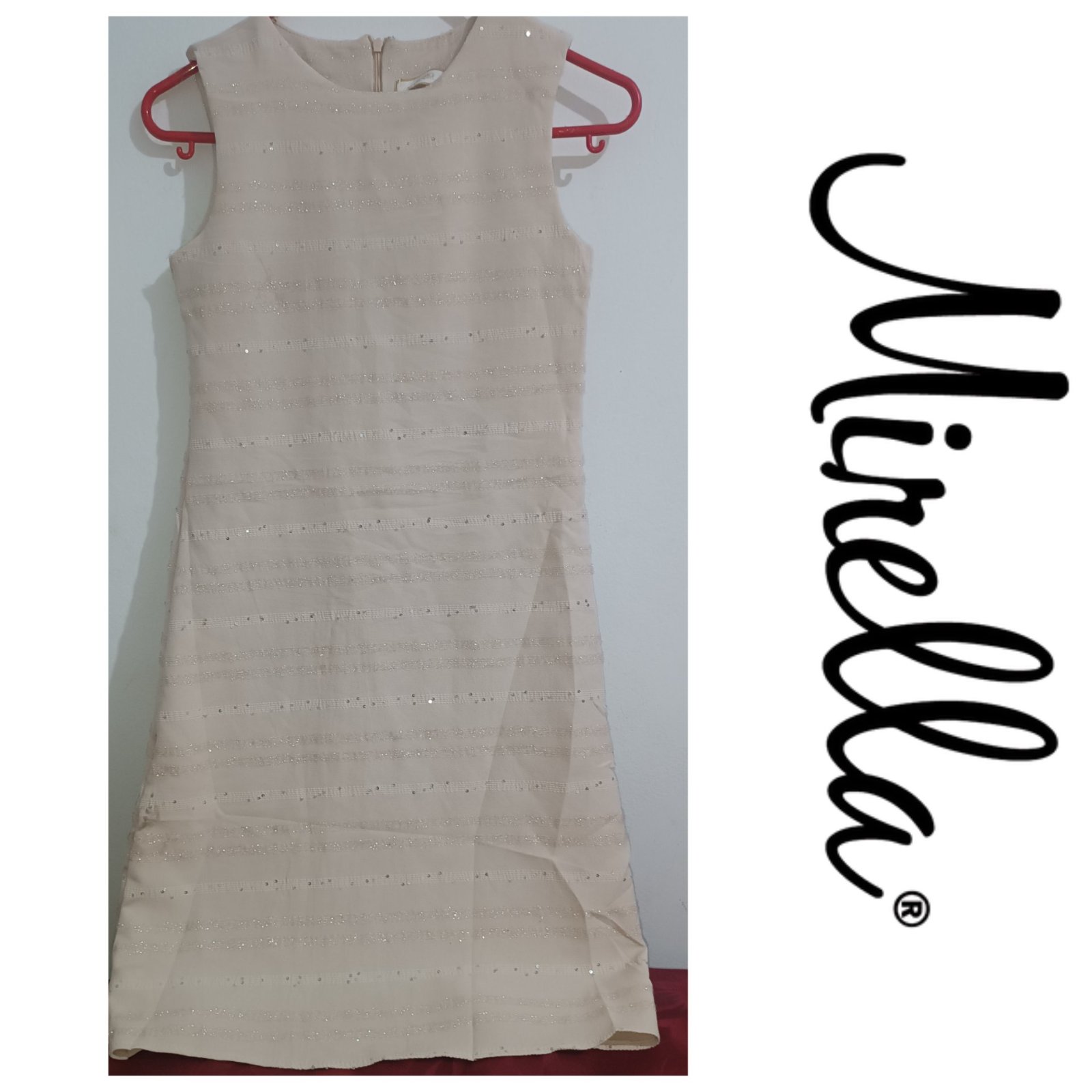 Une magnifique robe fillette de la marque MIRELLA FOR GIRLS