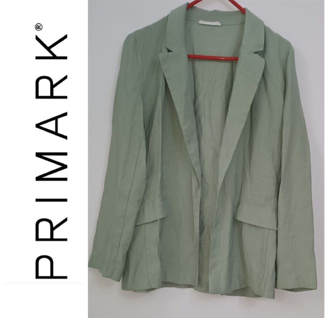 Une veste tissu ybared de la marque PRIMARK