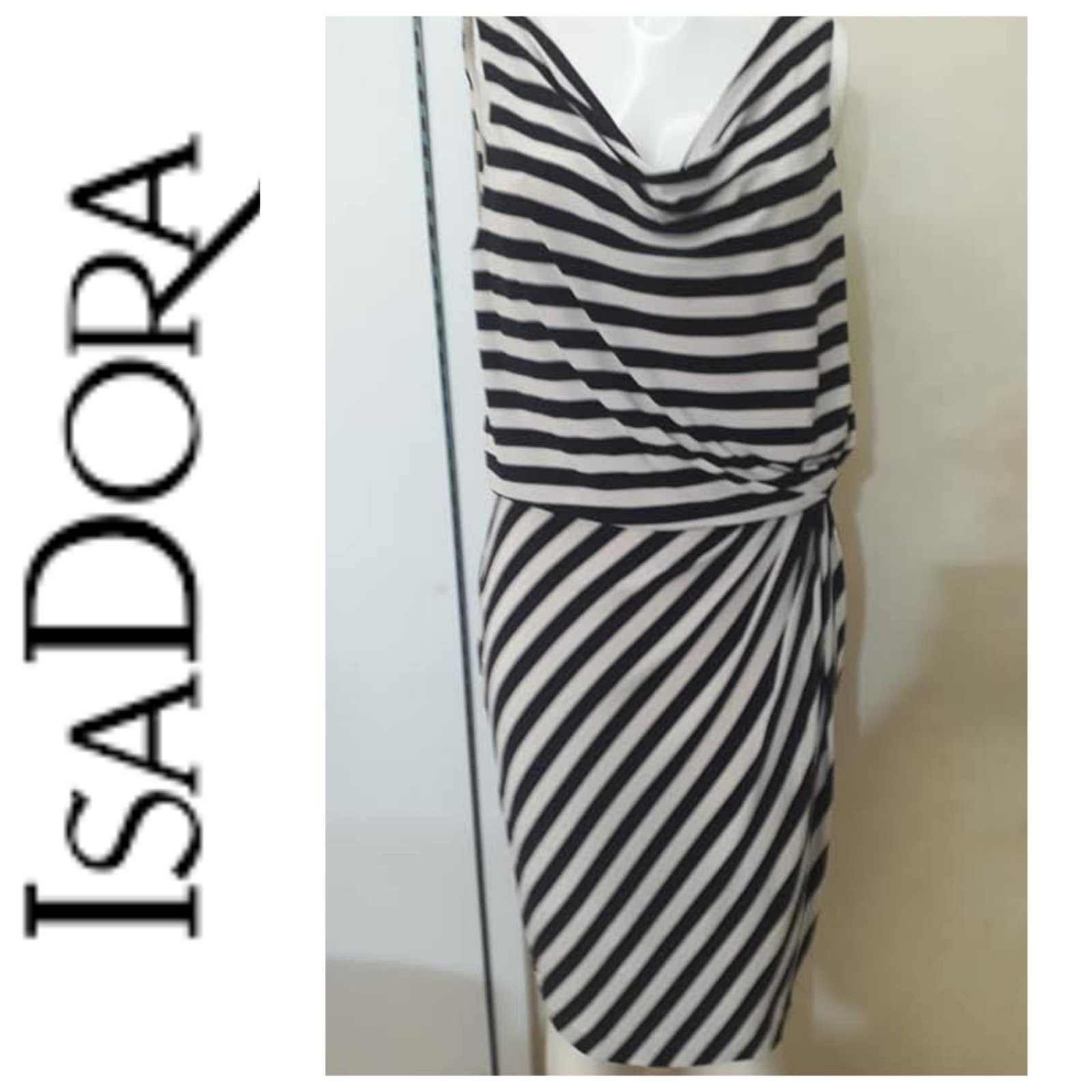 Une jolie robe hyper classe AUTHENTIQUE de la marque ISADORA