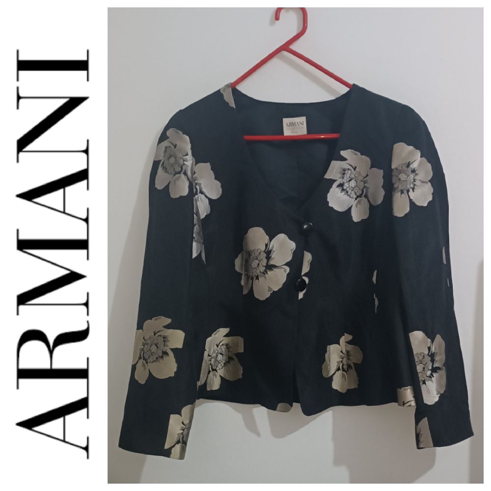 Une veste rare collection AUTHENTIQUE de la marque ARMANI "PROMO"