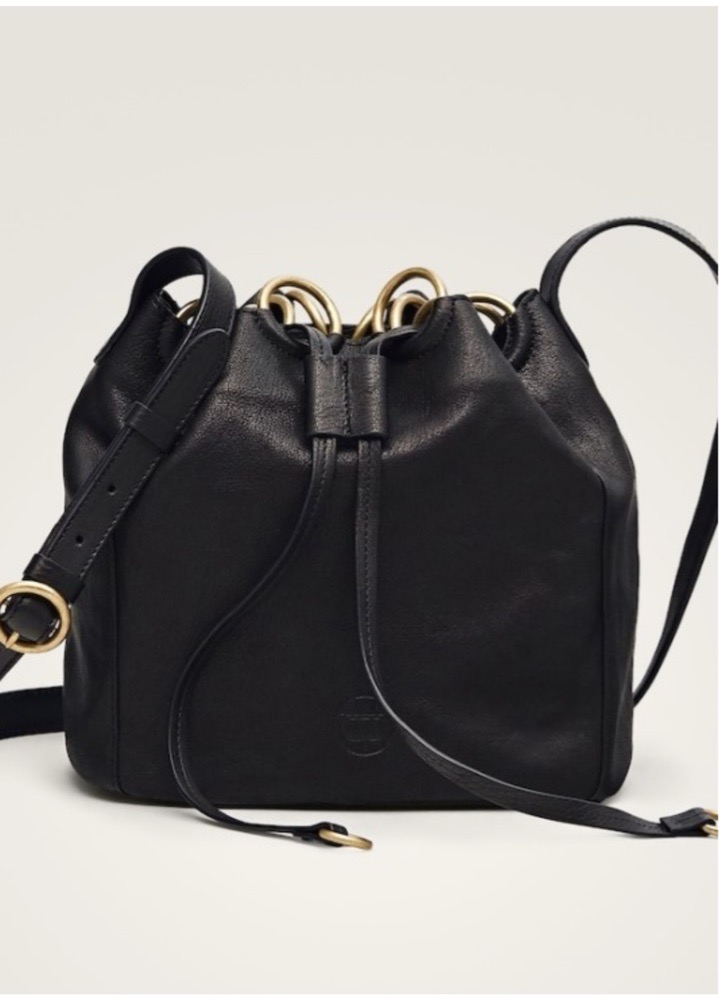 Massimo Dutti black leather bucket bag avec son tote bag Massimo  