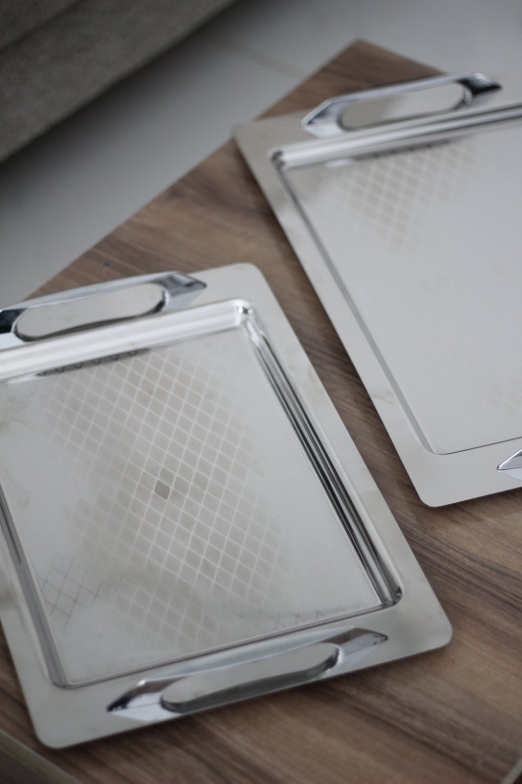 2 plateaux inox 18/10