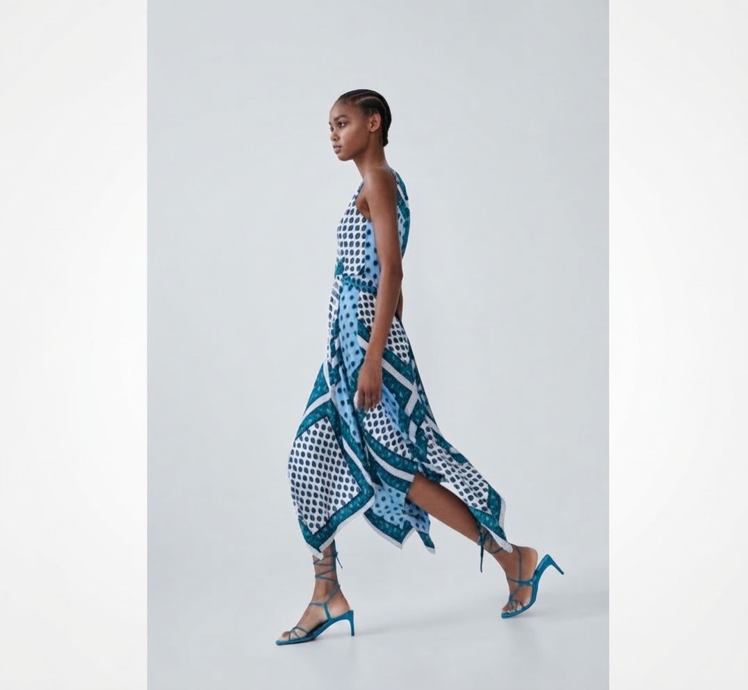 Robe asymétrique à pans en pointe ZARA