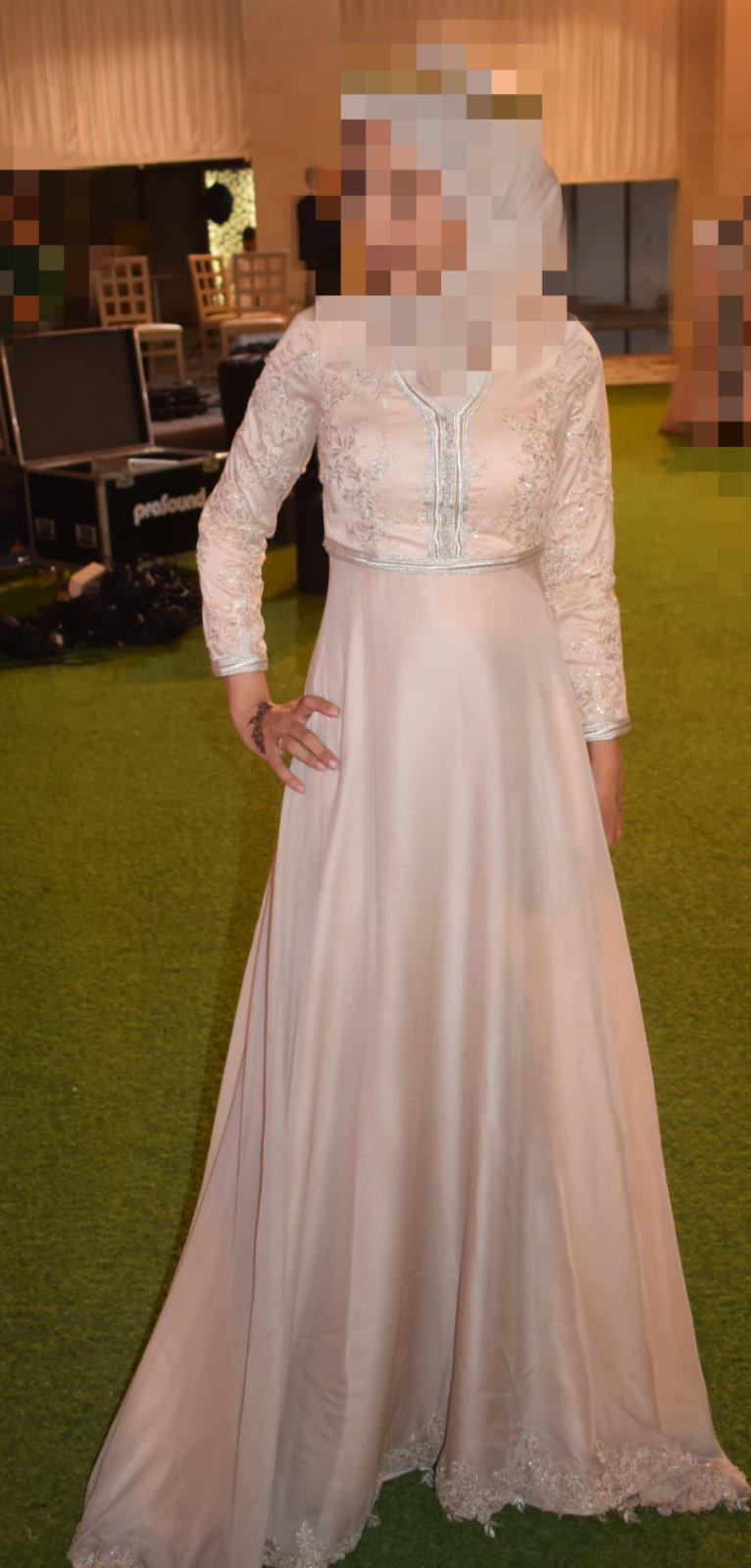Robe soirée voilée 