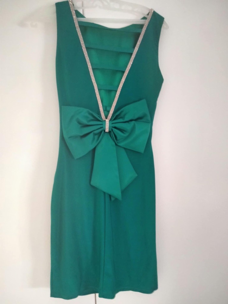 Robe soirée comme neuve en tres bon etat 