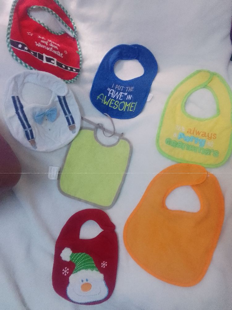 7 bavoirs bébé 