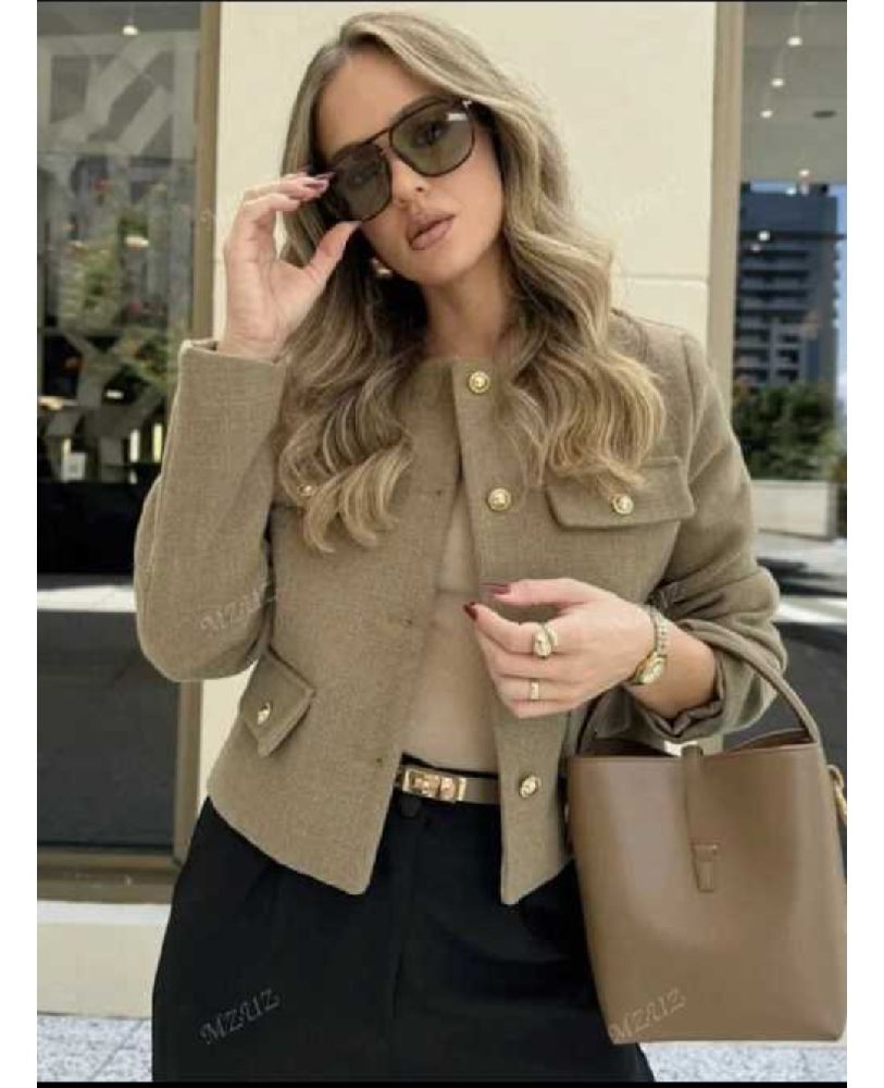 Veste courte, couleur vert olive 