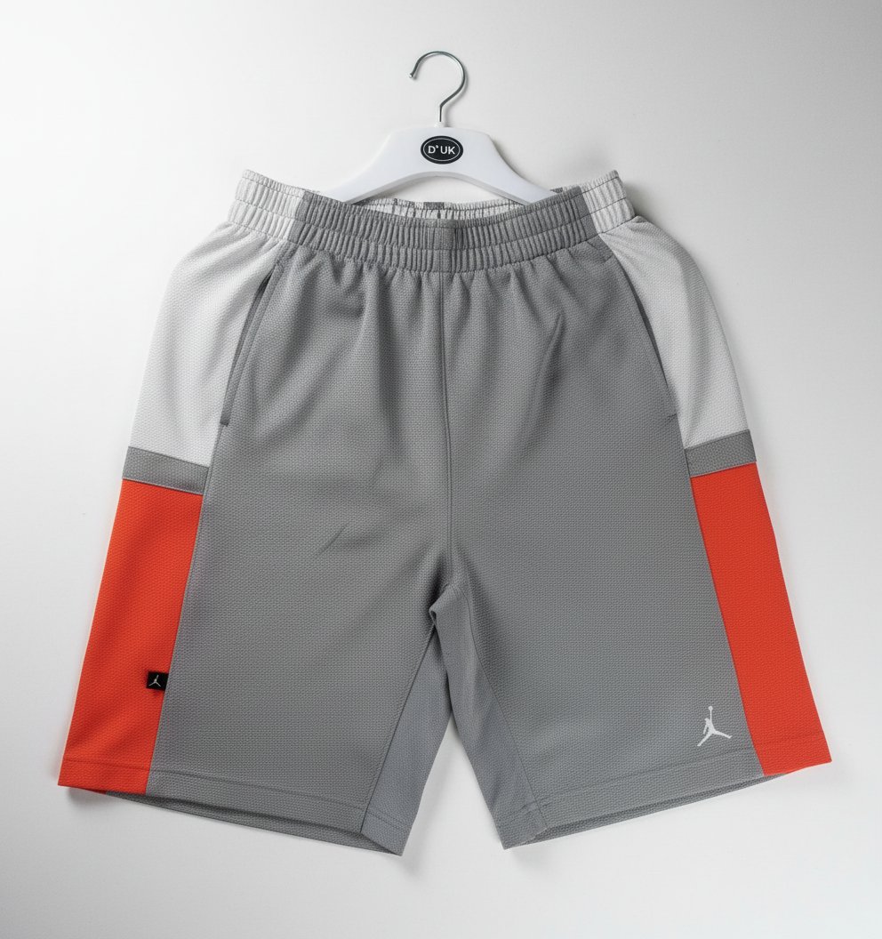 Short 🩳 #JORDAN_BASKETBALL 🏀 Taille:M 💥 Made in china 🤫  