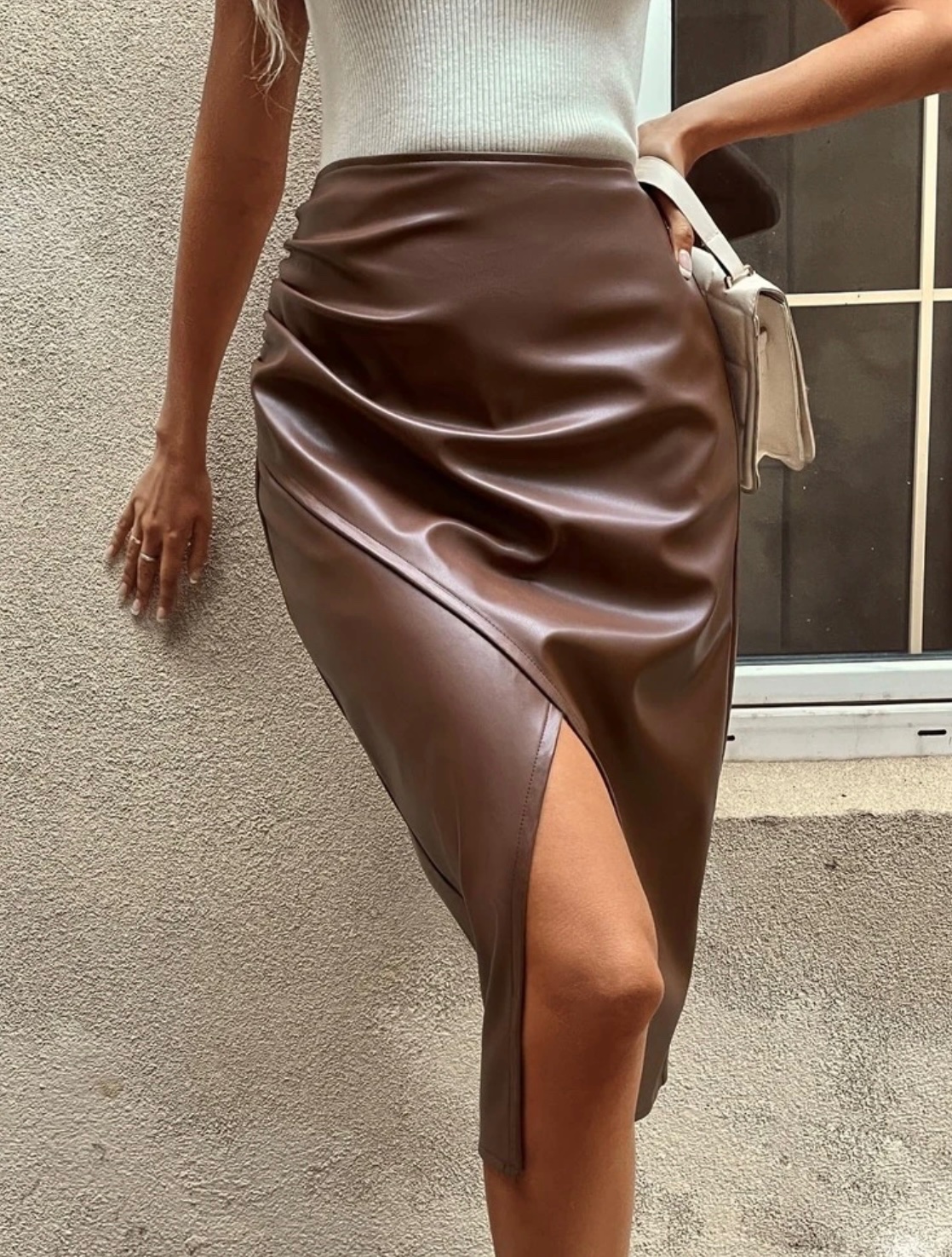 Jupe en semi cuir de shein taille L jamais porter 