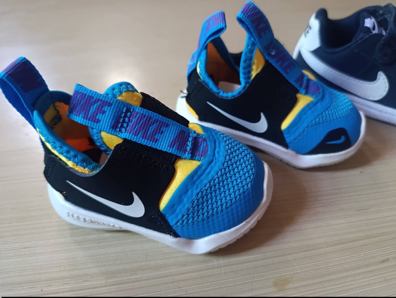 Nike authentique bébé point 17.5