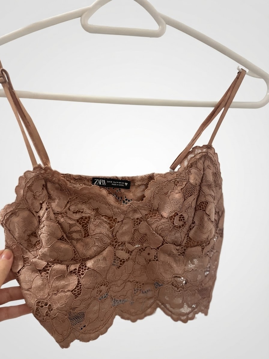 Top en dentelle 