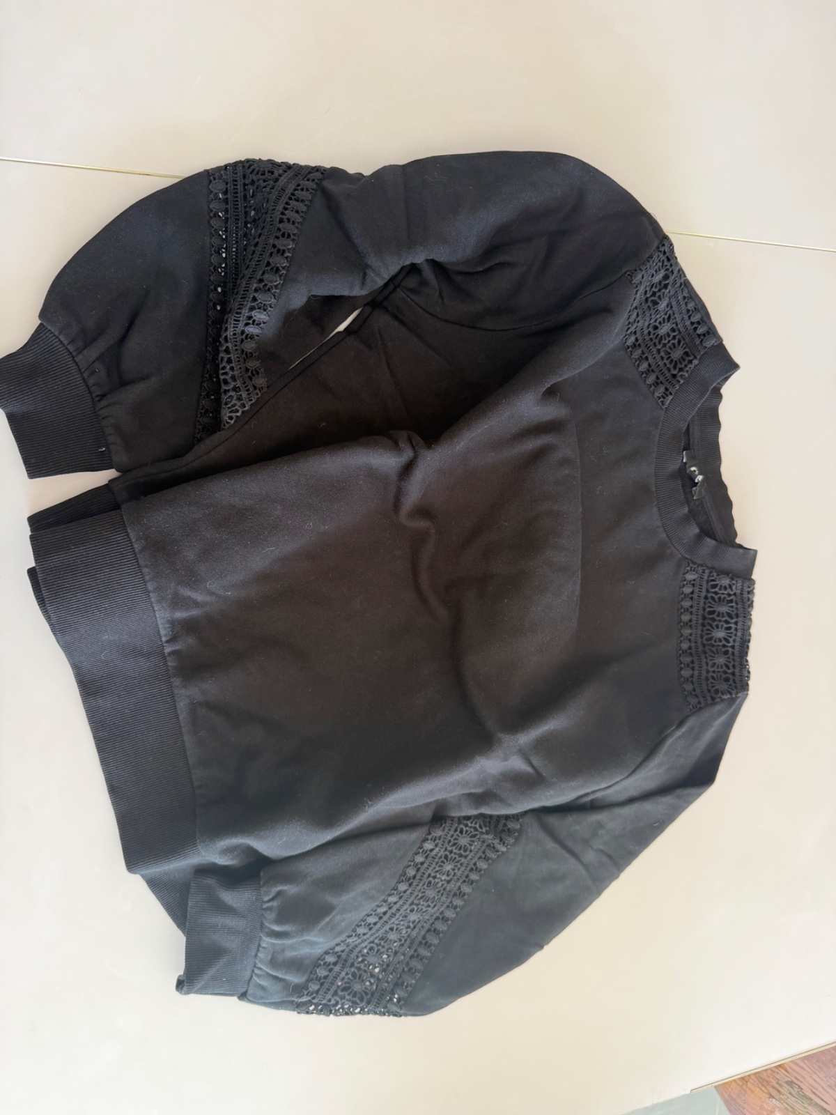 Pull noir