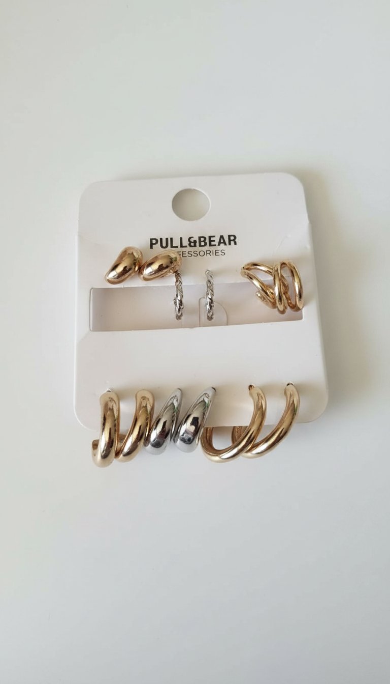 Des boucles d'oreilles pull