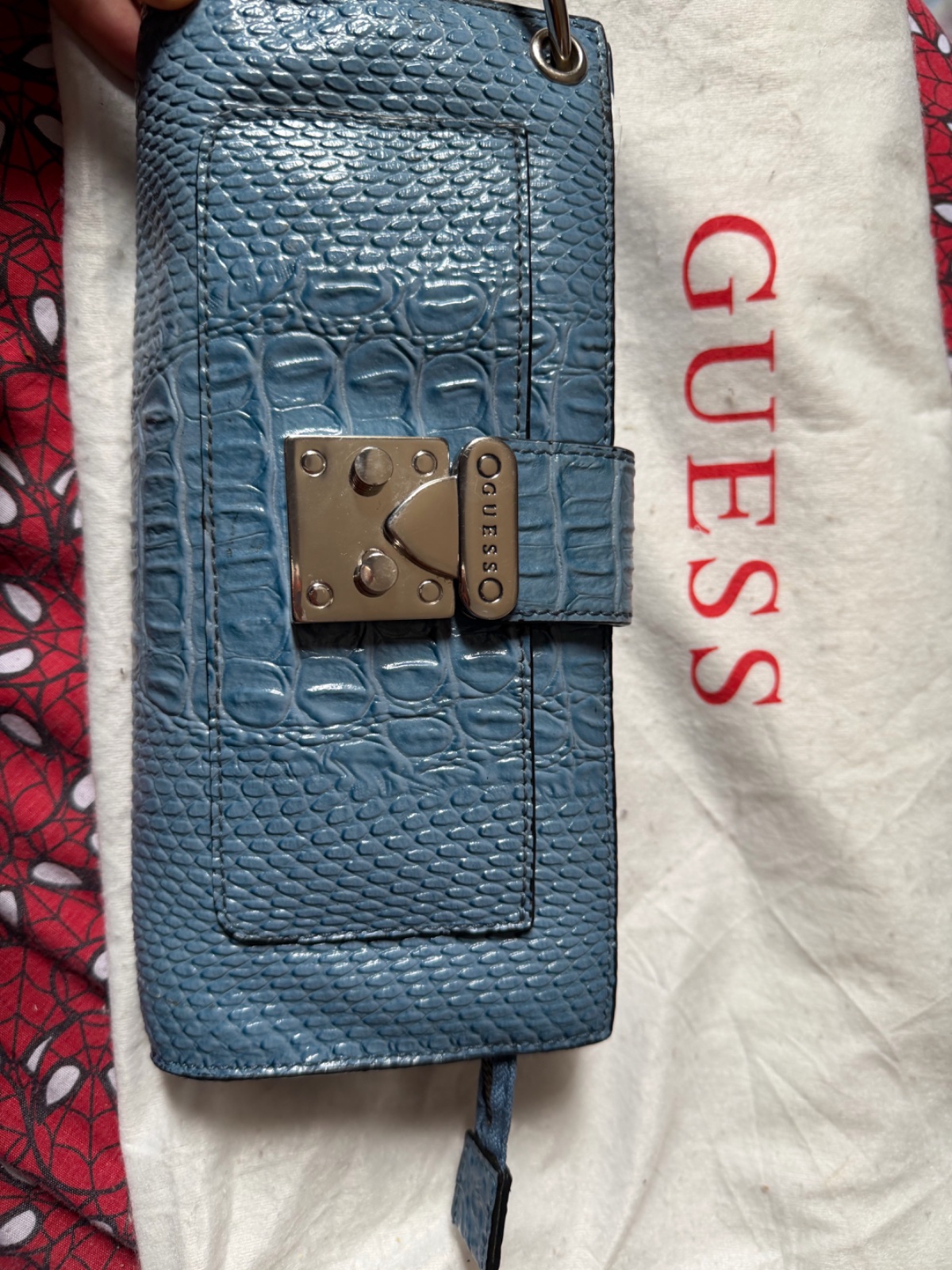Pochette guess 