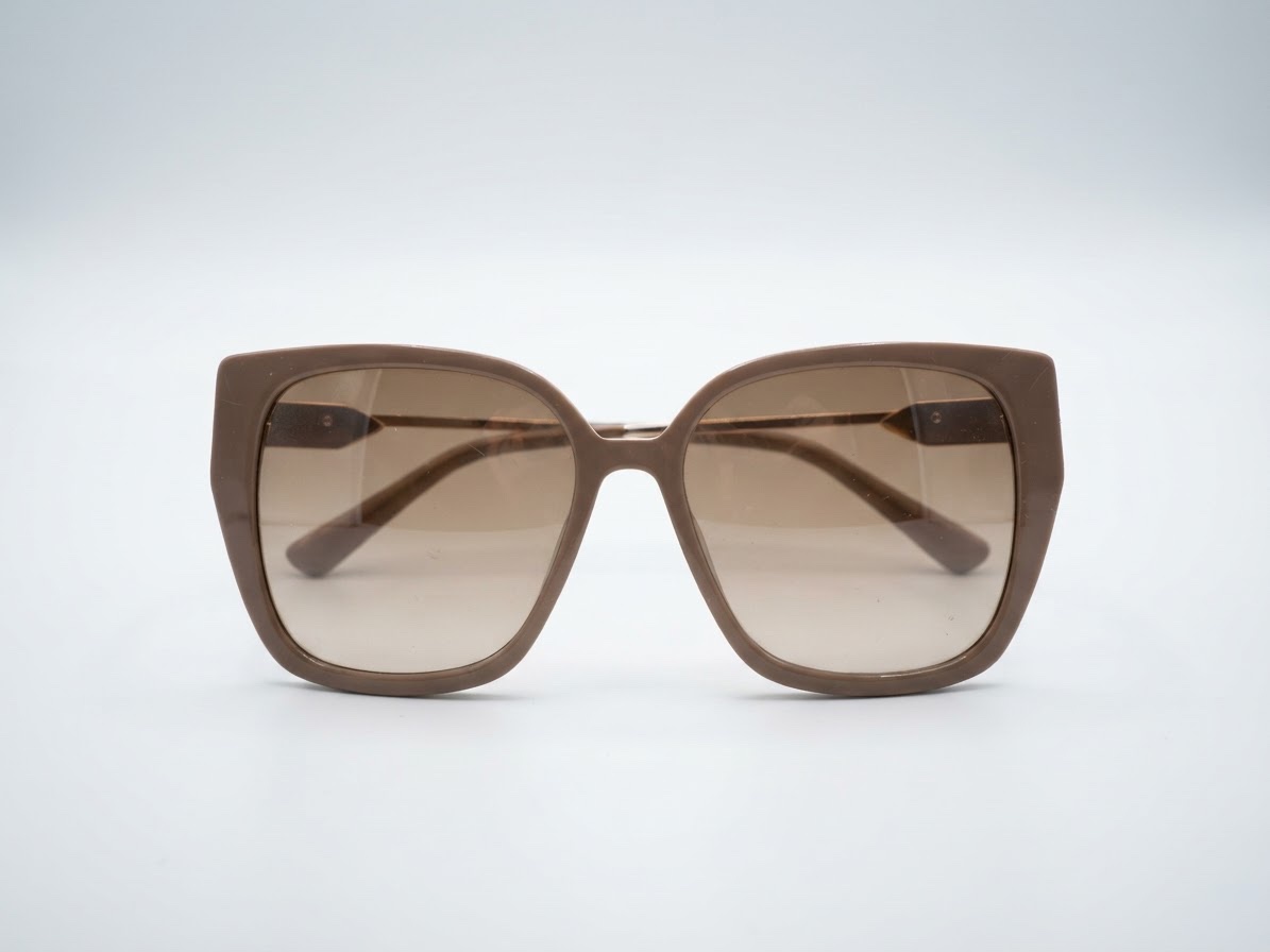 Lunette de soleil aldo beige neuf jamais porte
