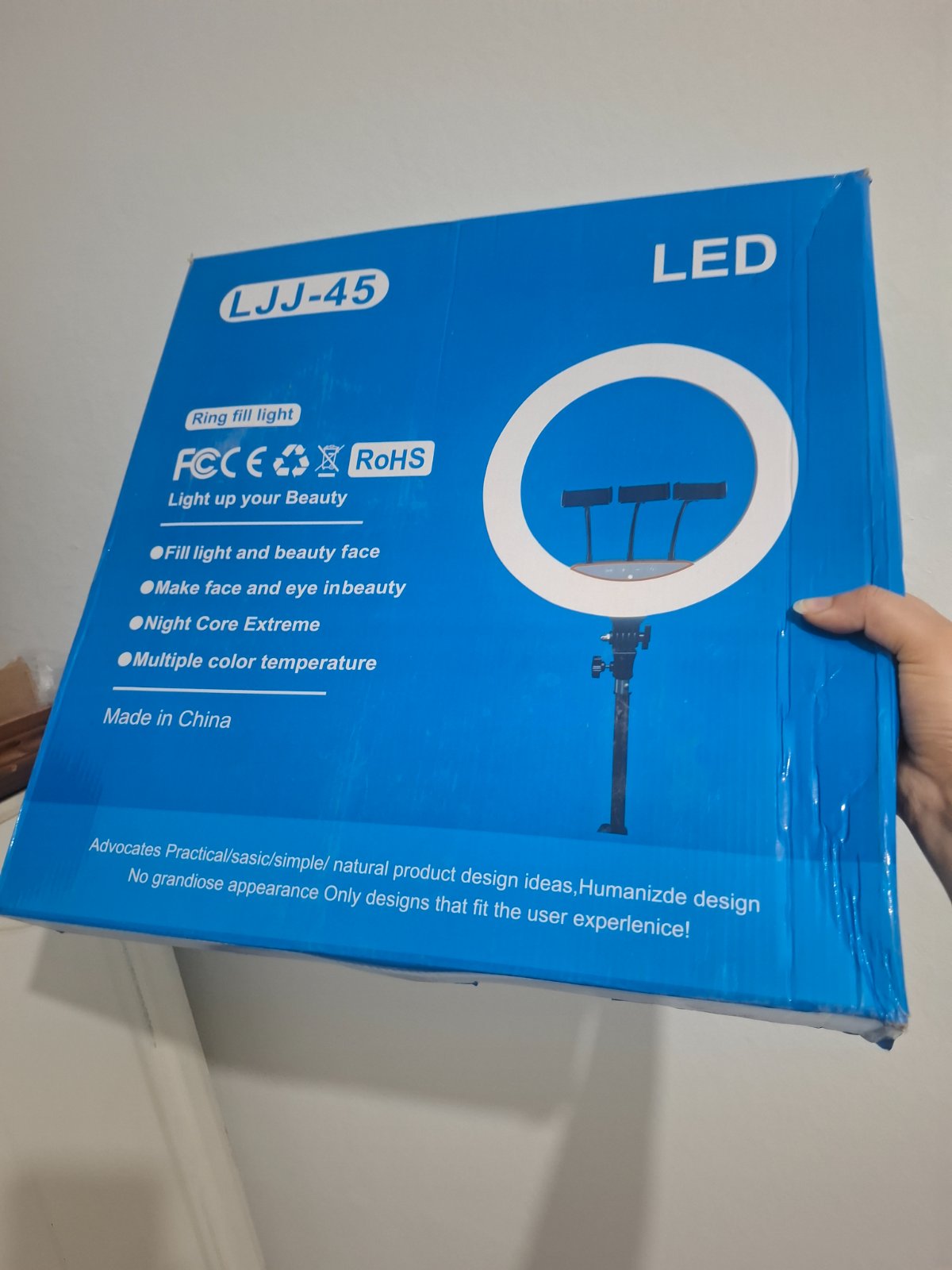 Ringlight neuf avec pied 