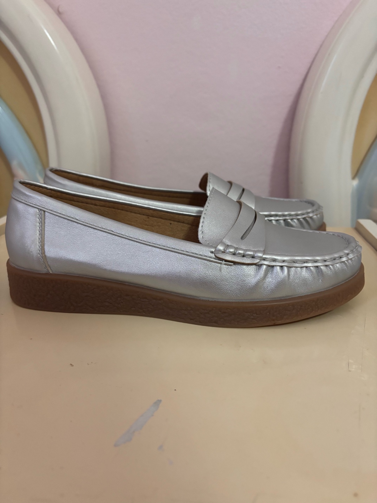 Mocassins femme argentés – NEUFS