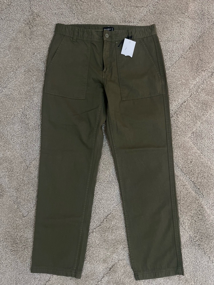 Pantalon pull and bear 