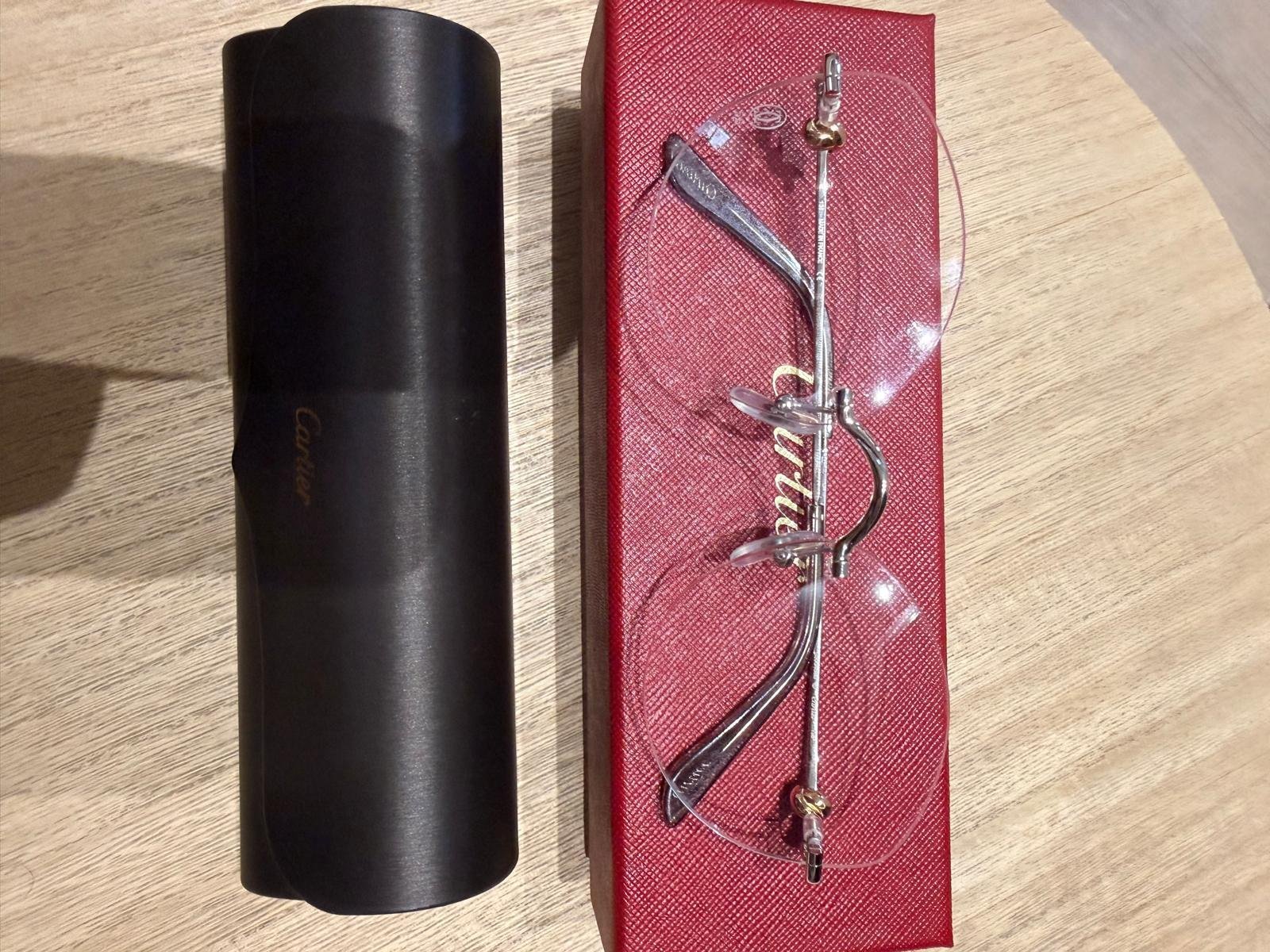 Lunette Cartier CT0376O 001 pour femme.