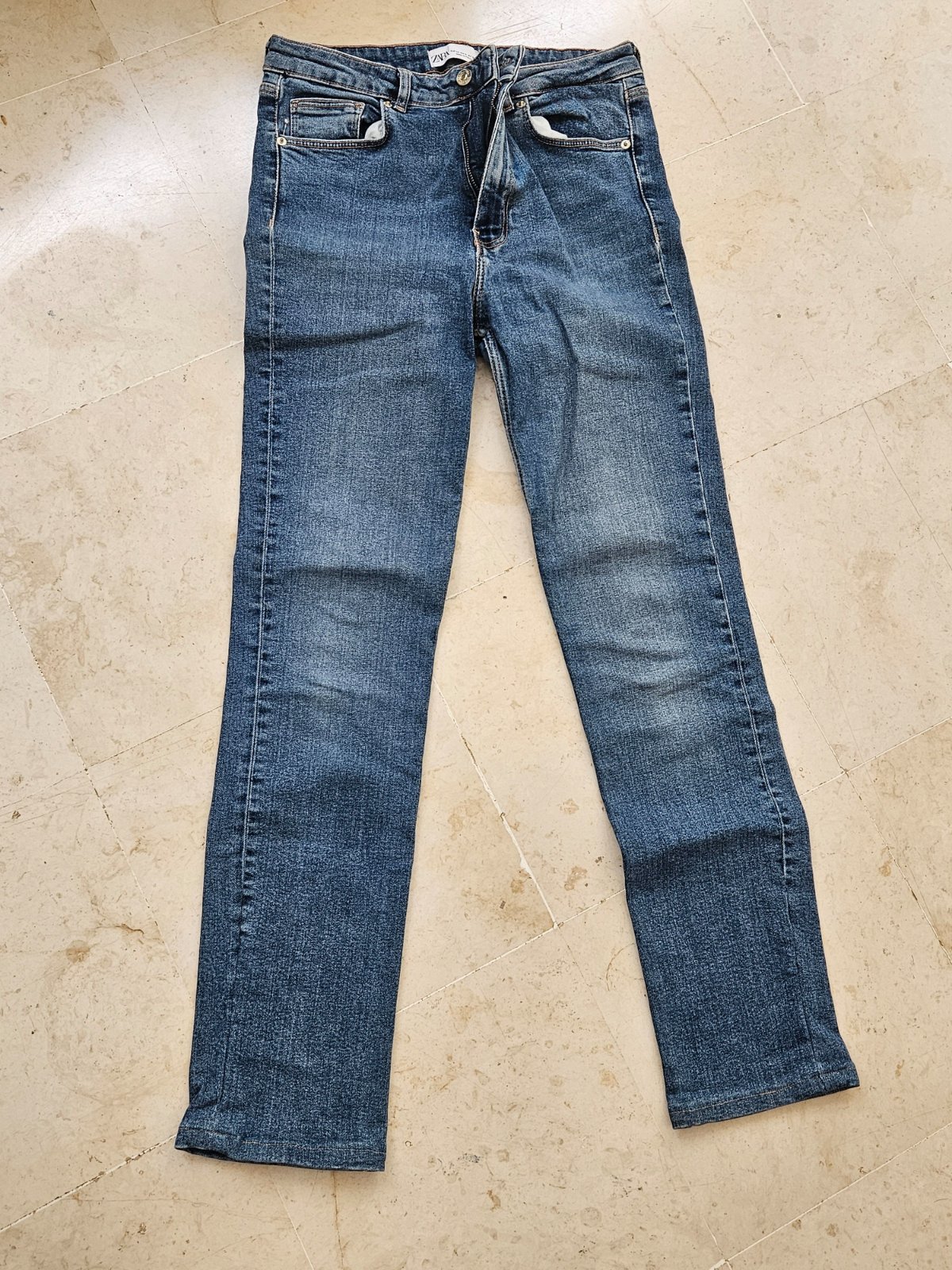 Jean zara straight.