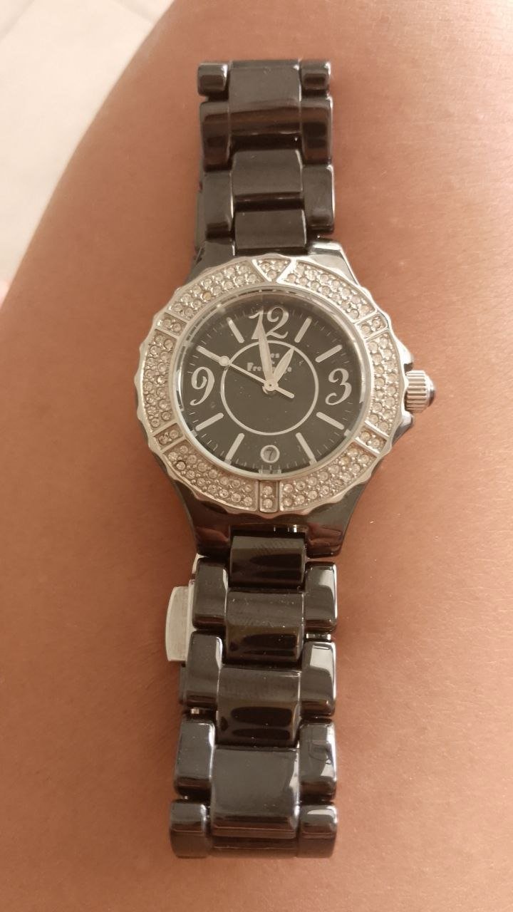Montre ines d ela fressange
