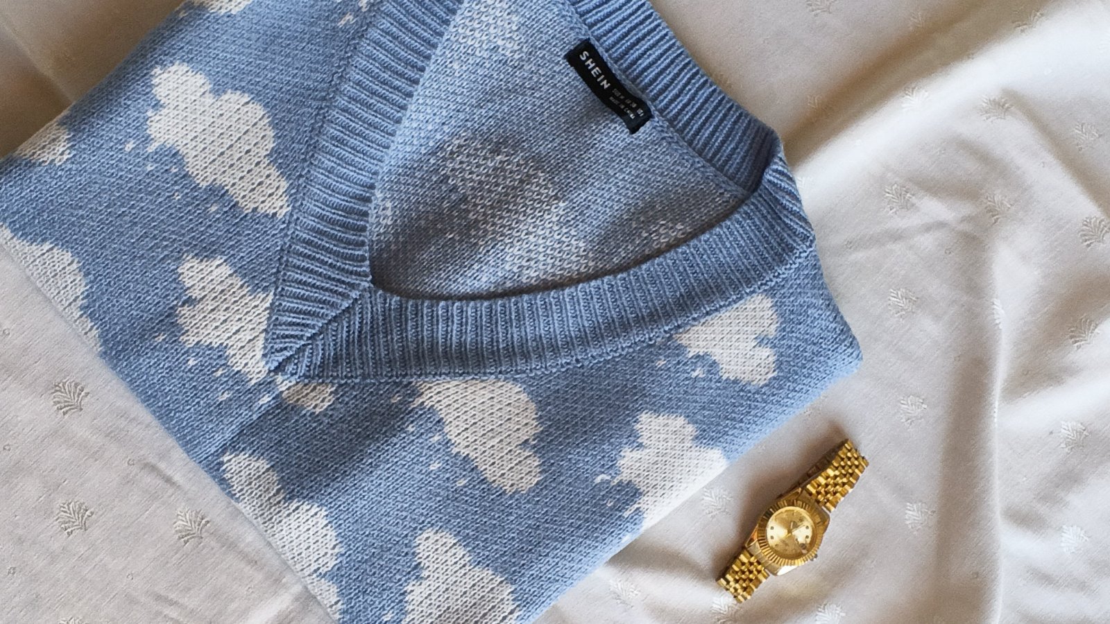 Pull sans manches SHEIN motif nuages - Excellent état