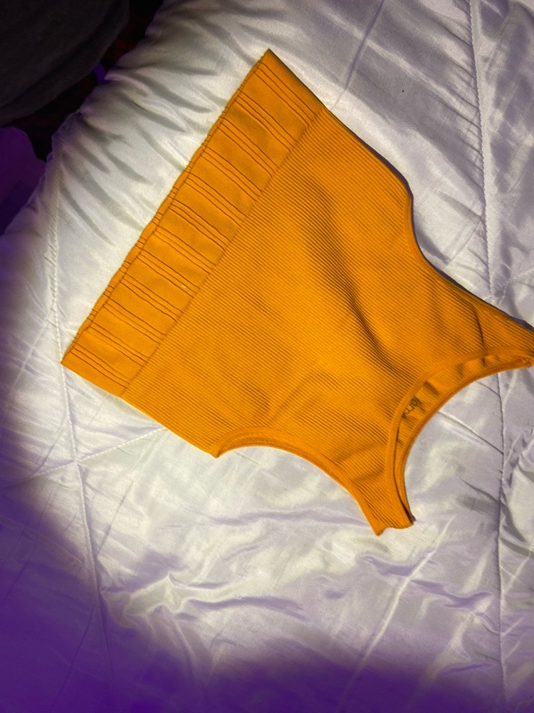 crop top orange