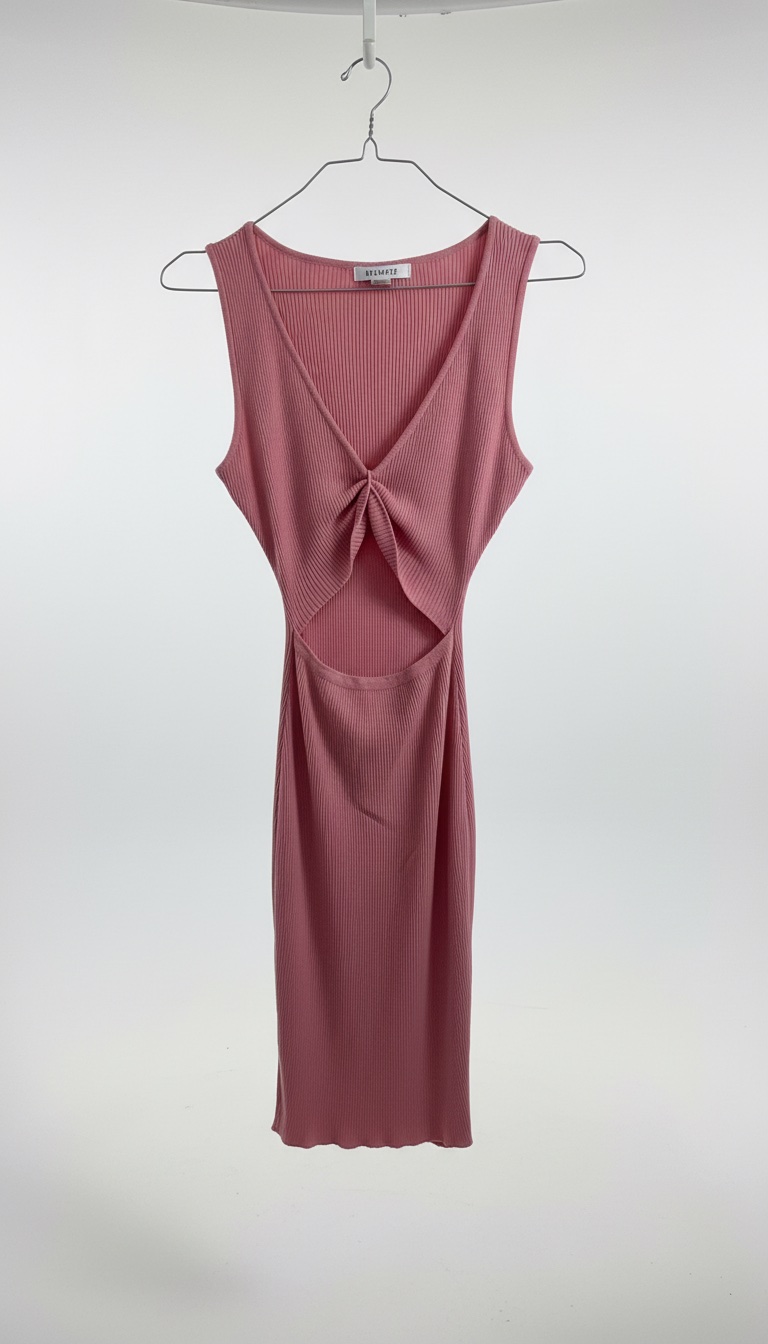 Robe rose de chez REVAMPED